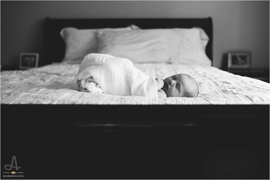 chesterfield-missouri-newborn-photographer-in-home-stl-st-louis-lifestyle-photography-family-portrait-angie-menos_0010