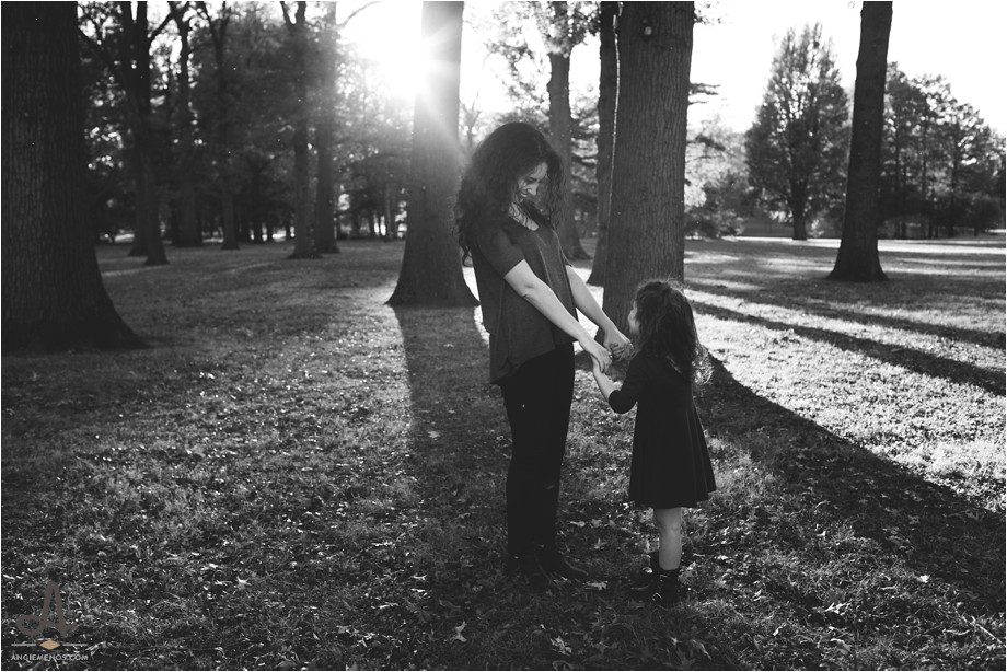 tower grove park family photography session portrait lifestyle mother daughter photo shoot st louis missouri photographer angie menos_0016