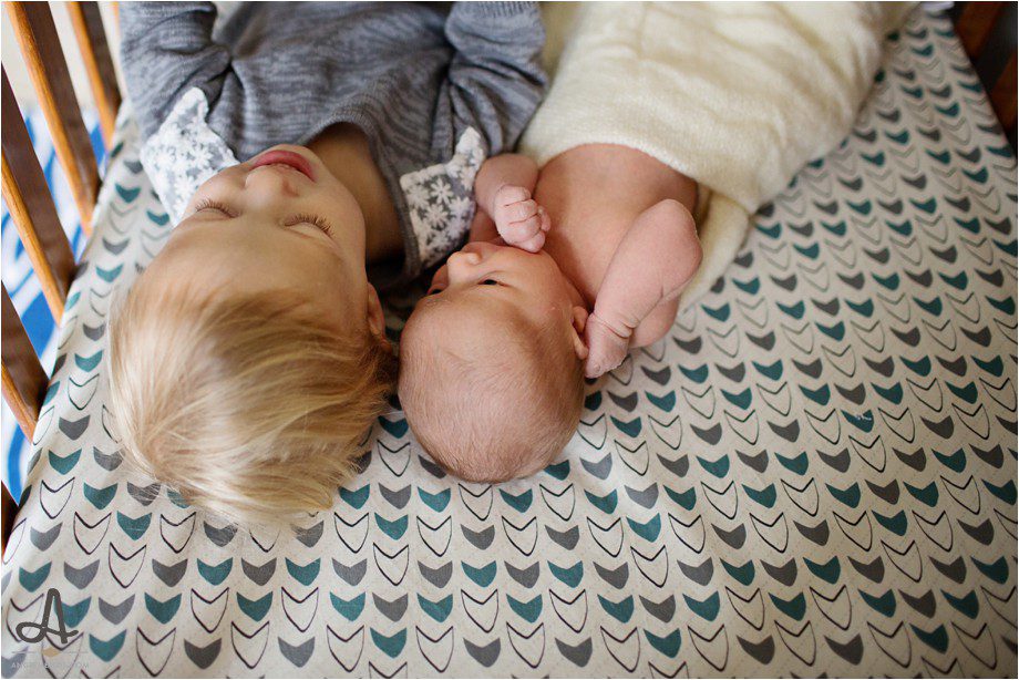 highland illinois newborn photographer st louis lifestyle newborn photographer angie menos_0033