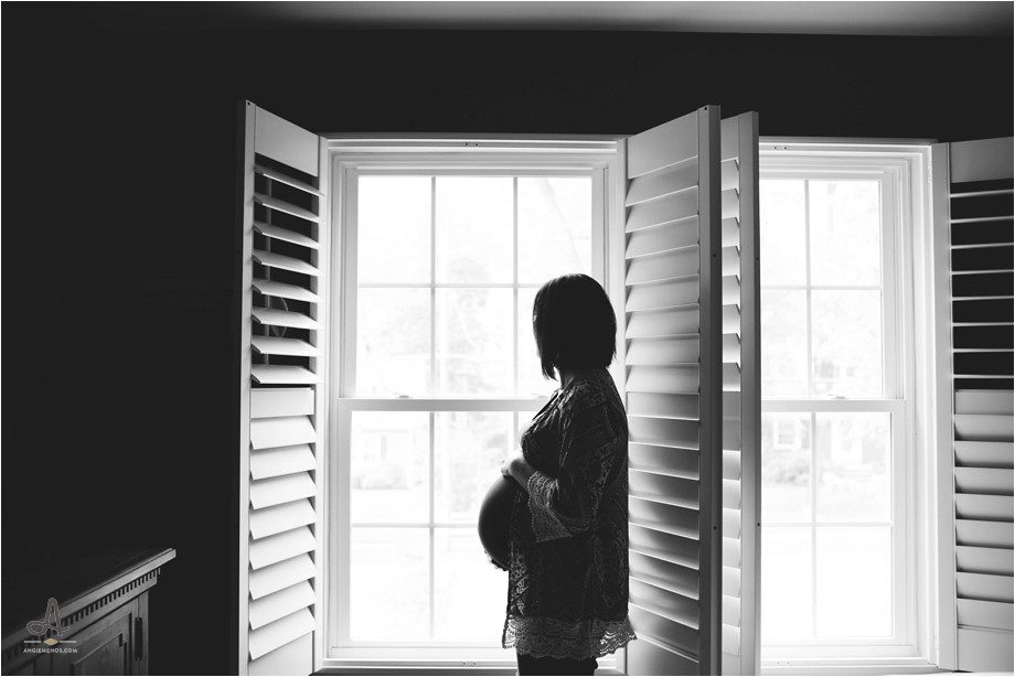 Kirkwood-Maternity-Photography-St-Louis-Lifestyle-Photographer-in-home-family-photography-stl-missouri-angie-menos-photo_0012