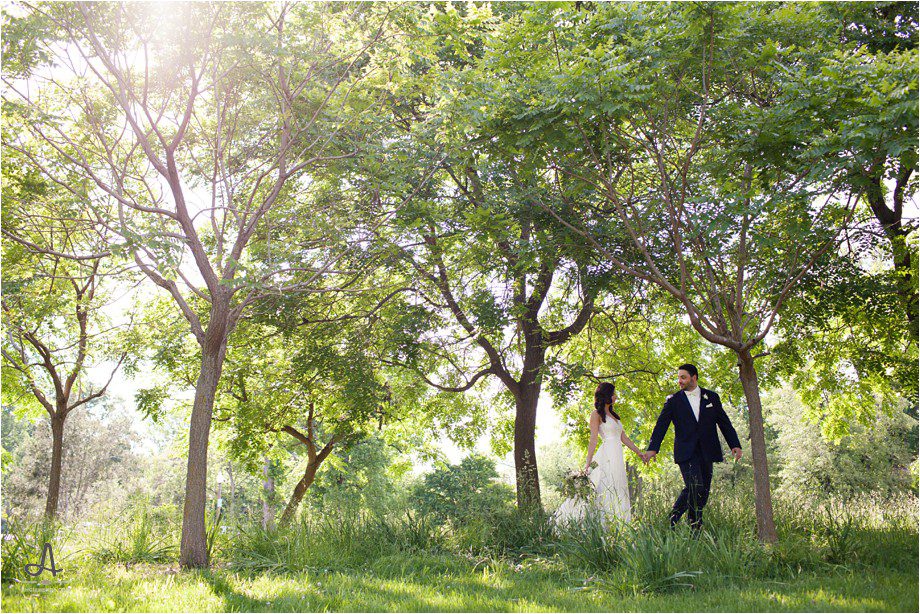 Piper-palm-house-wedding-tower-grove-park-st-louis-missouri-wedding-photographer-romantic-lifestyle-wedding-portraits_0024