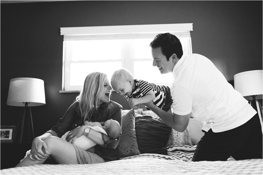 kirkwood missouri newborn photographer in home family photography by angie menos_0020