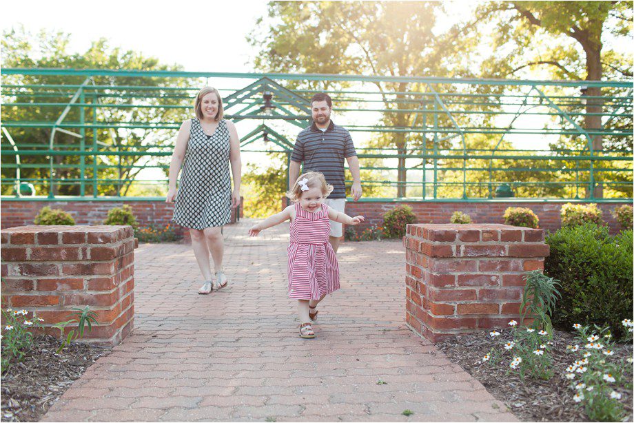 Chesterfield-family-photographer-two-year-photo-session-lifestyle-family-photography-angie-menos-st-louis-photographer_0007