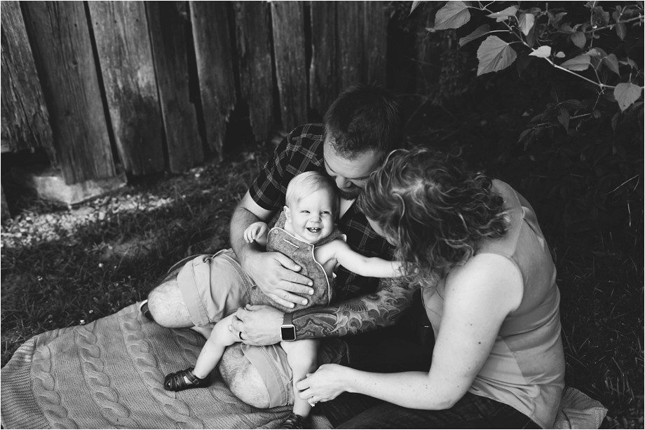 Chesterfield Family Photographer Angie Menos Faust Park One Year Old Photo Session Lifestyle Portrait Photography St. Louis Missouri_0003